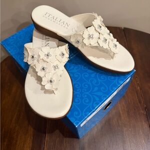 Nib Italian Shoemakers Women's Cream Floral Sandals